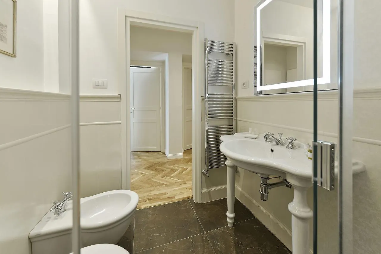 Apartments Florence - In Duomo 0*,
